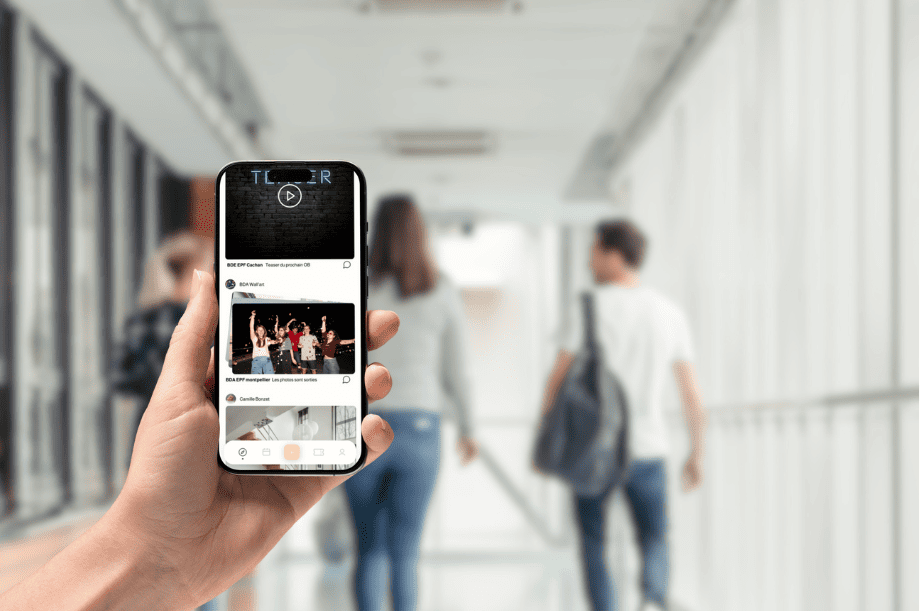 Canal privé universitaire - Communication sécurisée entre étudiants